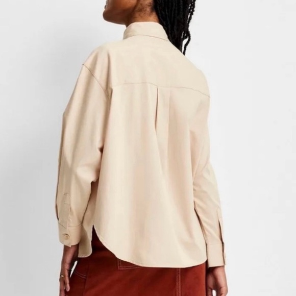 Button Up Top - Picture 2 of 2